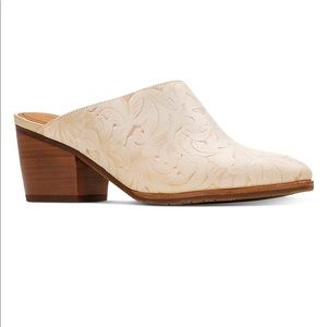 Patricia Nash Michaela Ivory Tooled Leather Mules